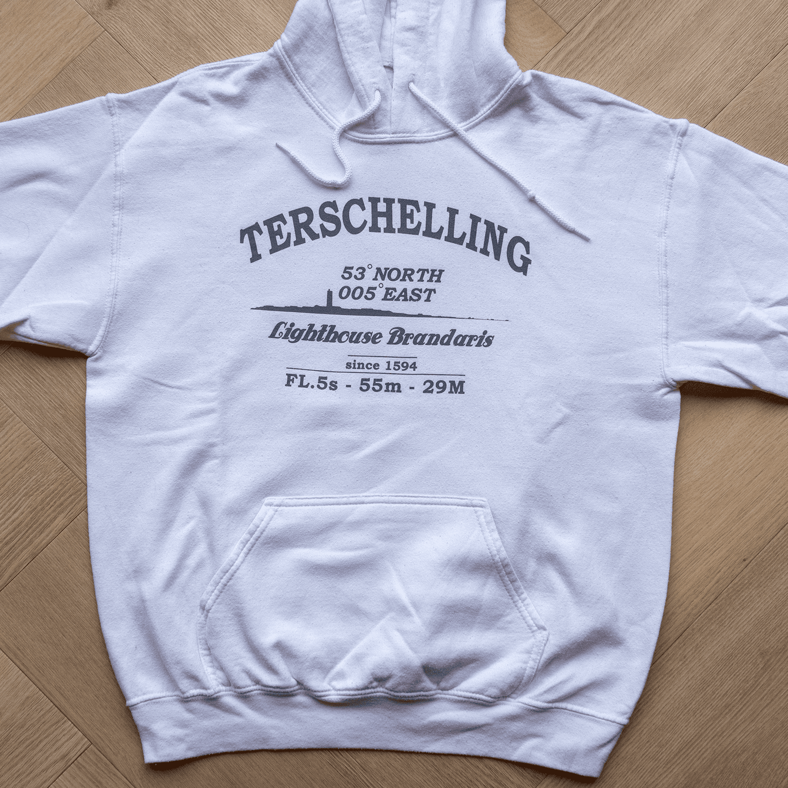 Een sweater met de tekst 'Terschelling' erop.